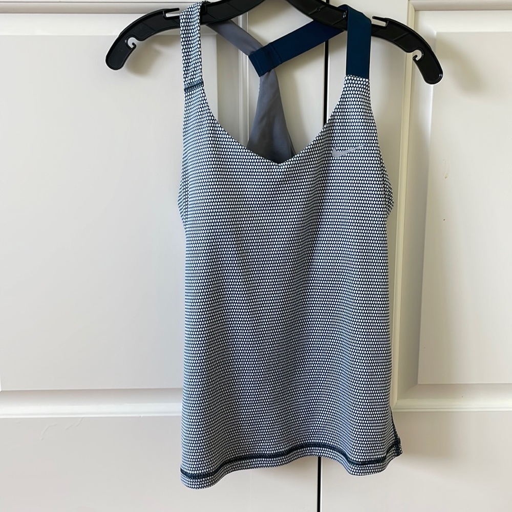 Nike Dri-fit workout tank Large
